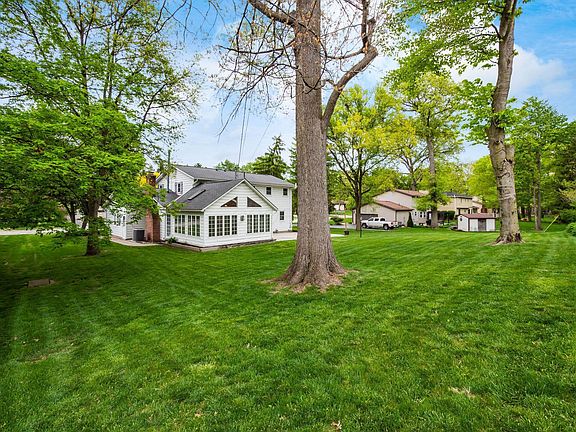 4th image of 233 Devon Rd