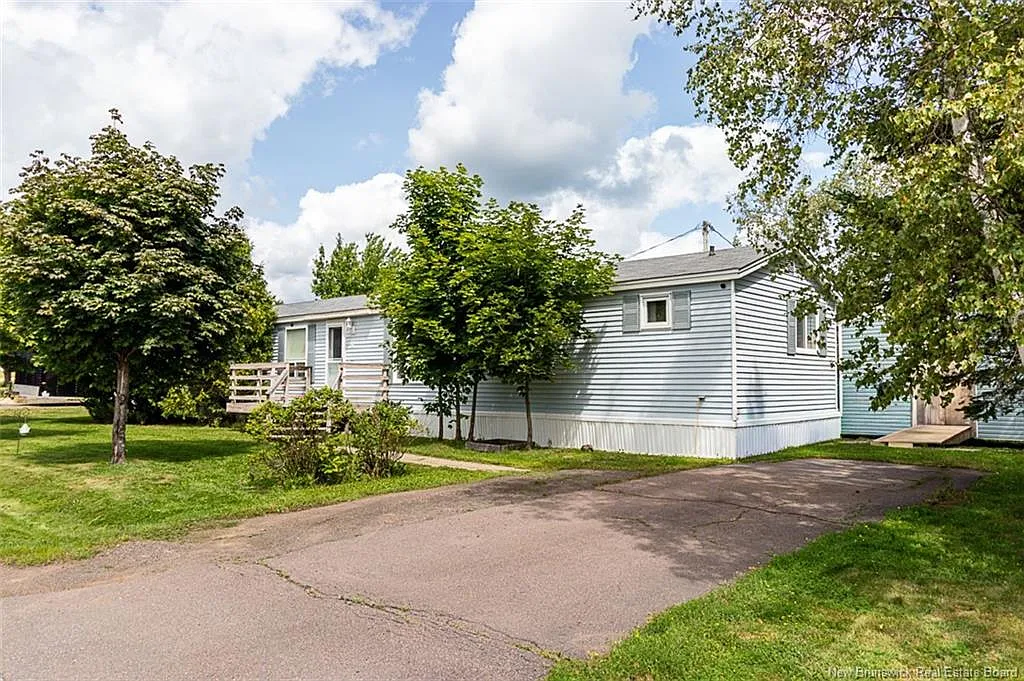 3 bed, 2.0 bath, 1072 sqft, $175,000 — Photo 3