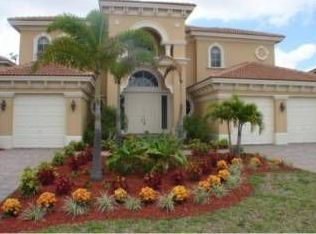 676 Edgebrook Ln, West Palm Beach, FL 33411