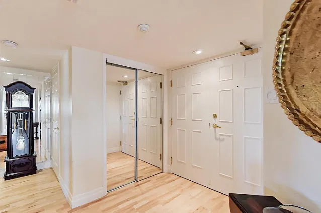 3 bed, 1400 sqft, $2,400 — Photo 3