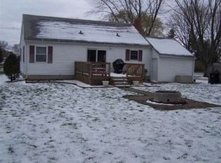 628 Waterloo St, Columbus, WI 53925