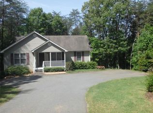 353 Royal Oaks Ln, Dahlonega, GA 30533