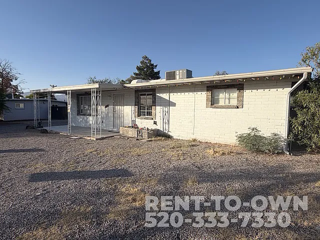 941 S Baylor Dr — Photo 2