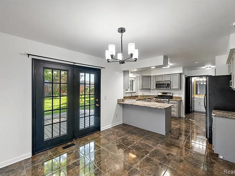 48156 Virginia Ct — Photo 14