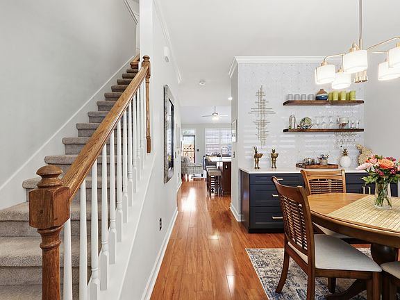 3rd image of 329 Griffin Pl