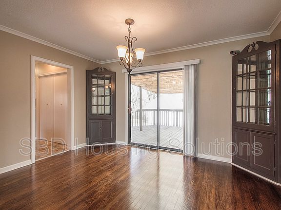 5th image of 6813 Hawthorne Ave