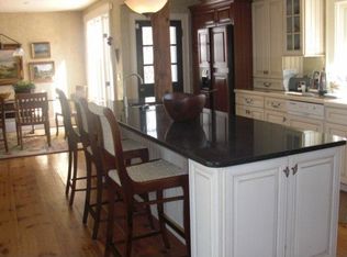 104 New Boston Rd, Bedford, NH 03110