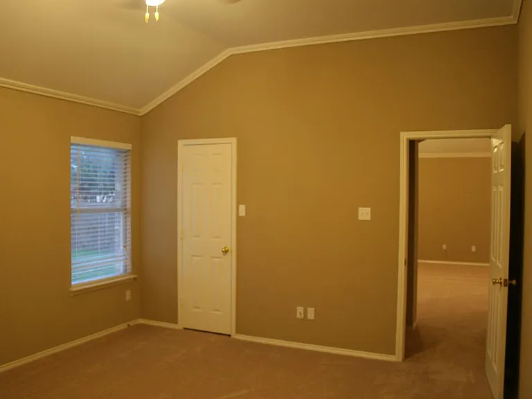 1516 Nightingale Ln — Photo 24