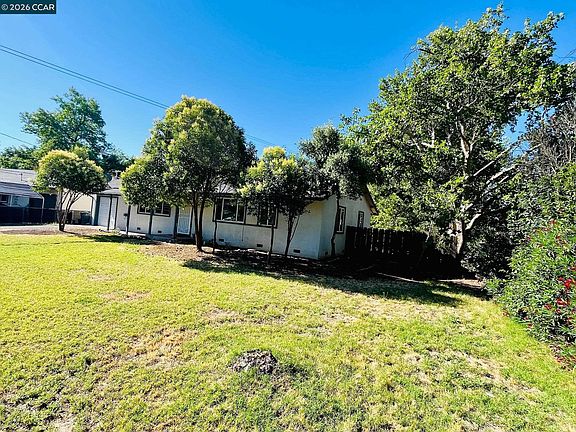 3rd image of 2085 Acwron Dr