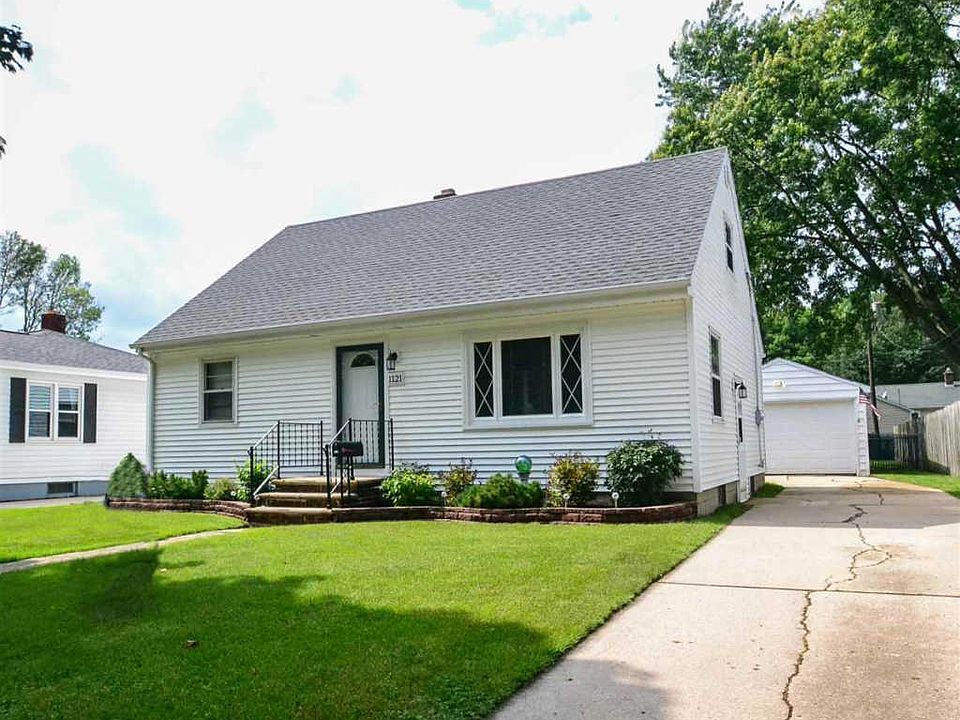 1st image of 1121 Marshall Ave