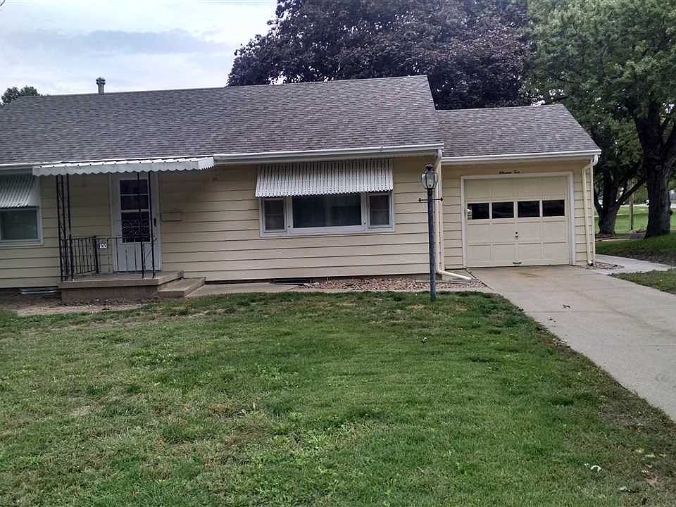 1110 N 8th St Beatrice NE 68310 Zillow