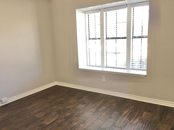 3rd image of 535 Kirkland Dr