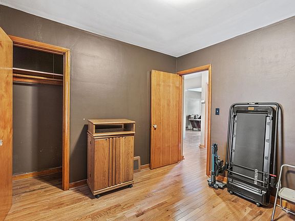5th image of 7338 W 57th St