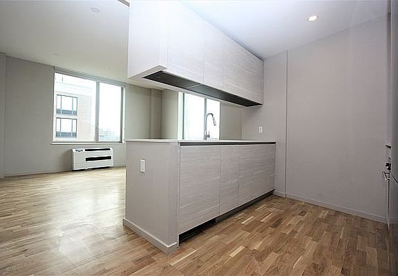 5th image of 1511 Bedford Ave #8A