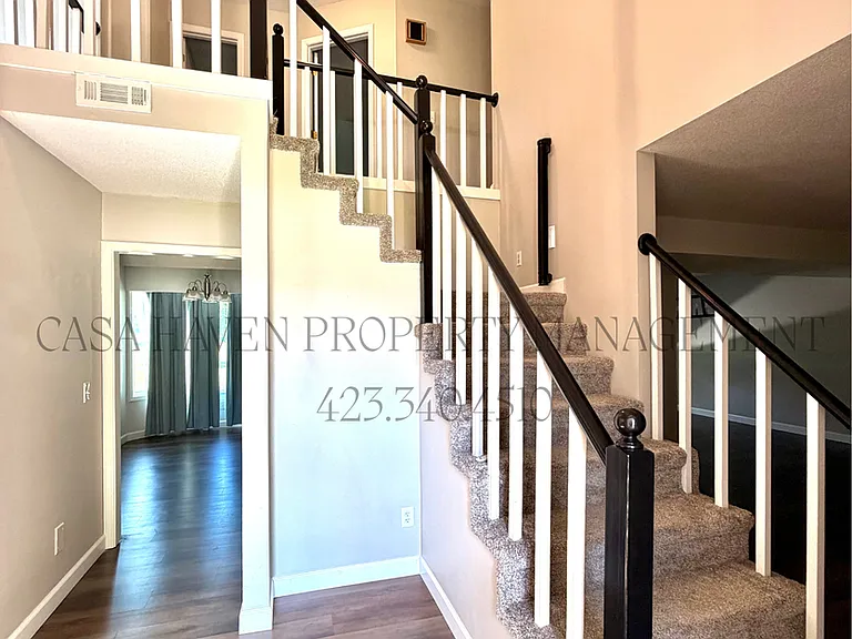 19 Andys Ln — Photo 2