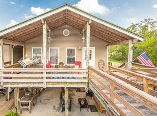 32783 Cypress Dr, Springfield, LA 70462