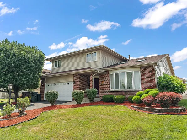 17936 Vista Dr, Country Club Hills, IL 60478