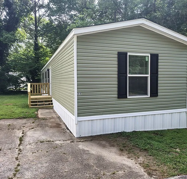 46 Poole Cir — Photo 1