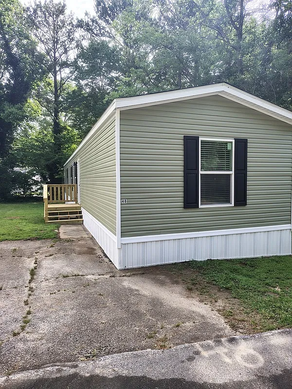 Building Photo - 42 Poole Cir