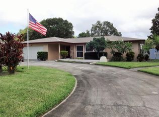 936 Stephen Foster Dr, Largo, FL 33771