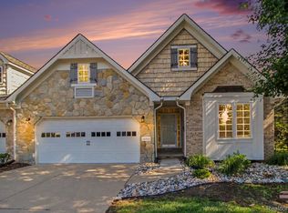 15744 Hunter Grv, Livonia, MI 48154