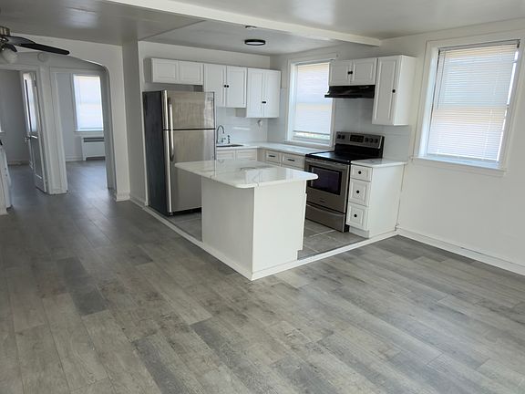 4th image of 3051 Glenview St Floor 2