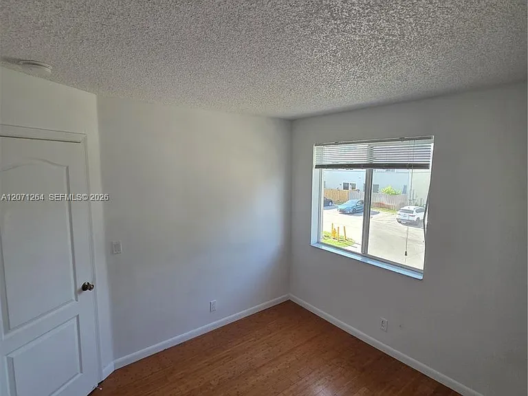 21250 NE 8th Pl #1 — Photo 19