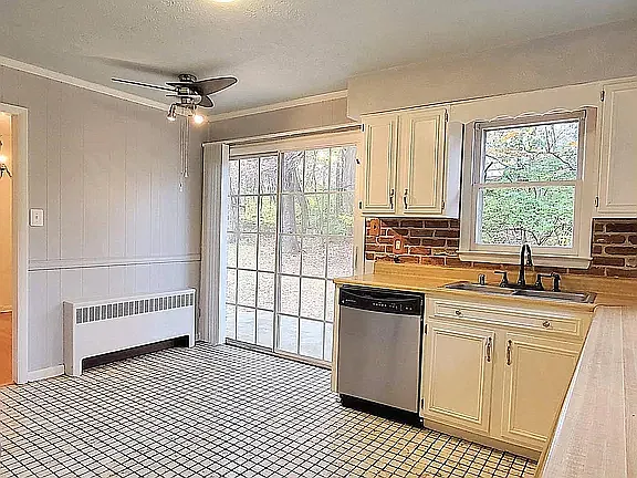 343 Summit Point Dr — Photo 14