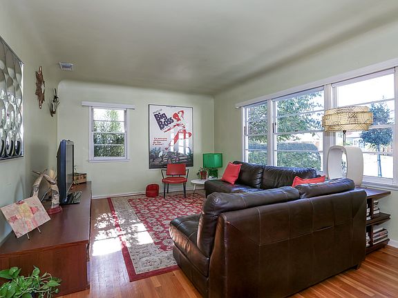 4th image of 6312 Costello Ave