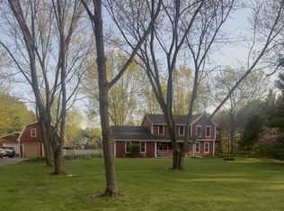 37625 88th St, Burlington, WI 53105
