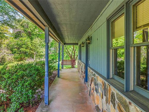 4th image of 5041 Friendship Circle Rd