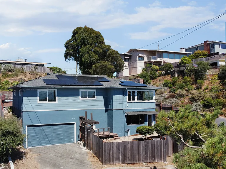 61 Cowper Ave — Photo 4