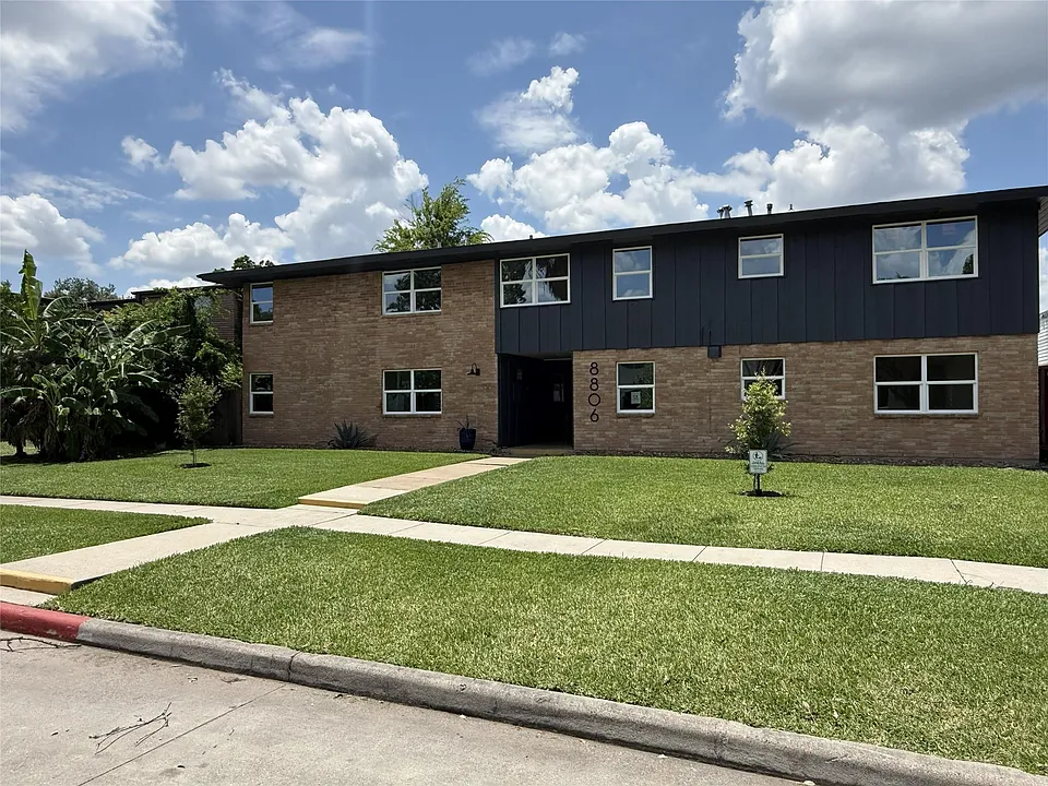 8806 Ilona Ln #1