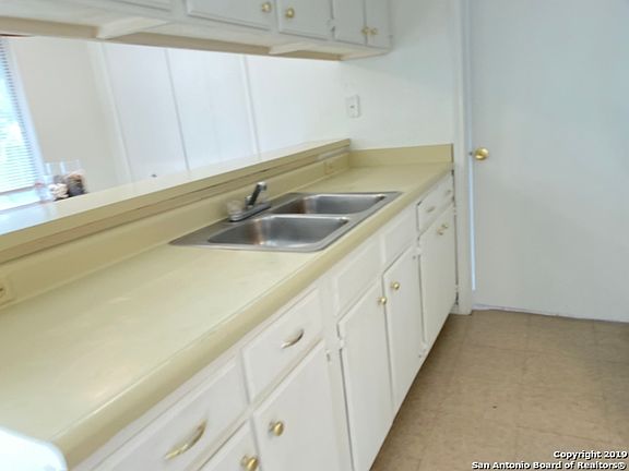 4th image of 6018 Pancho Villa Dr