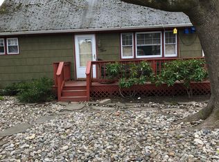 5 Hampton Ct, Neptune, NJ 07753