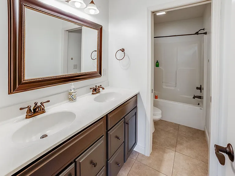 1208 White Oak Rd — Photo 27
