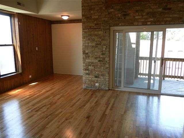 2nd image of 1134 W Armitage Ave #11363