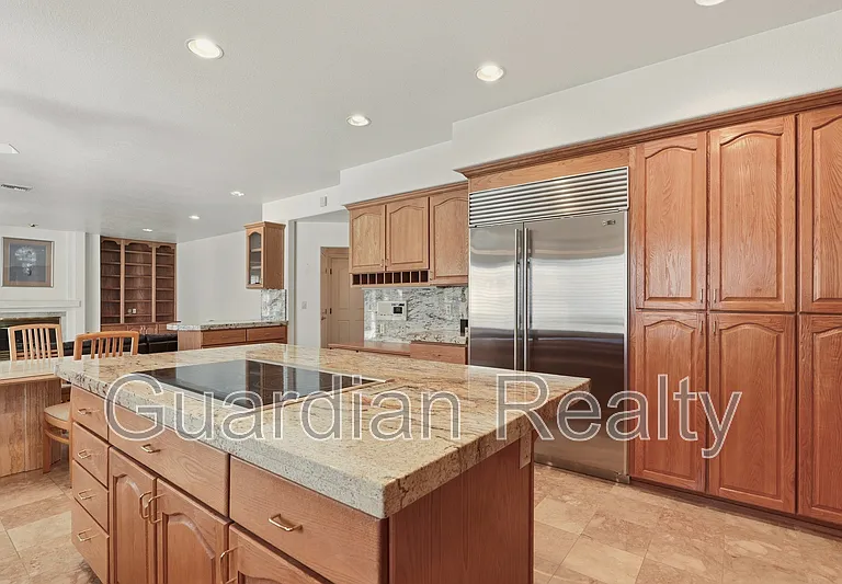 1888 Woodhaven Dr — Photo 16