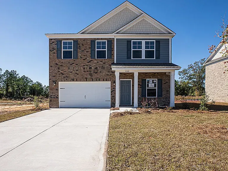 5 bed, 3.0 bath, 2225 sqft, $2,250 — Photo 2