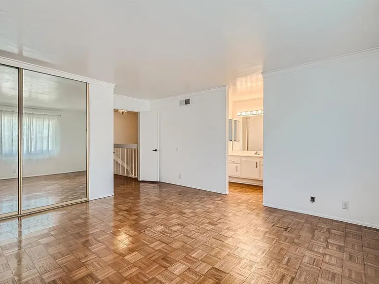3253 Caminito Eastbluff — Photo 18