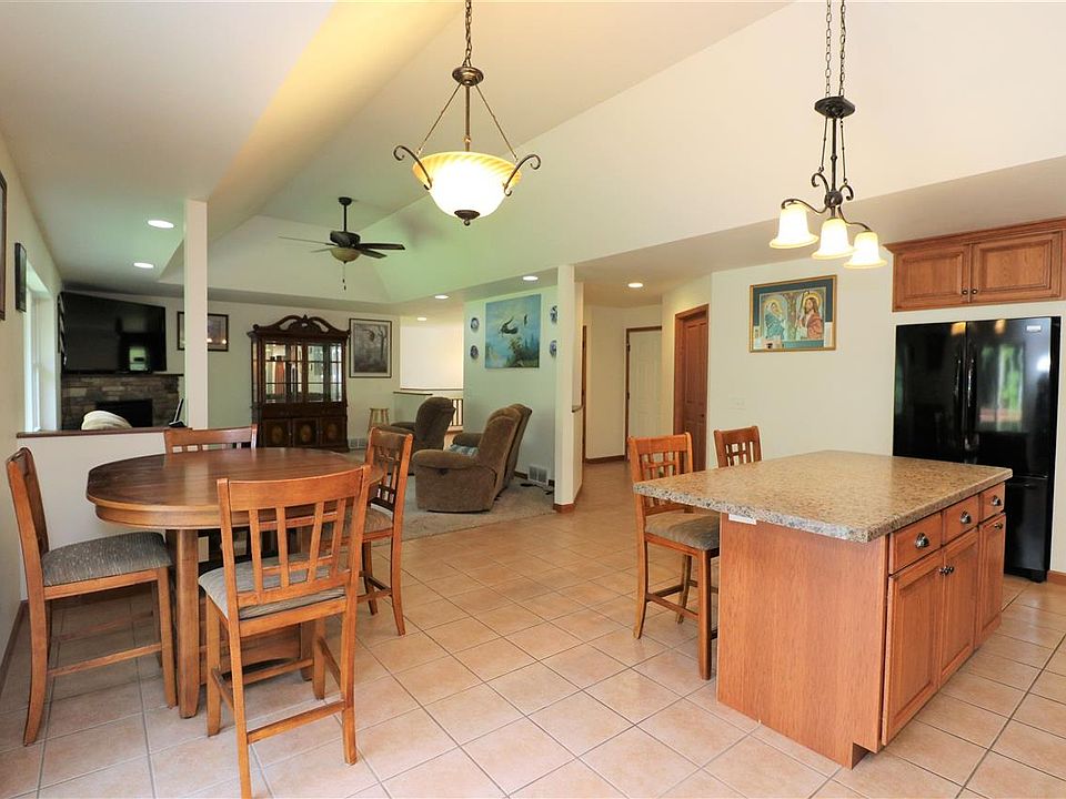 1st image of 226205 Clearview Dr