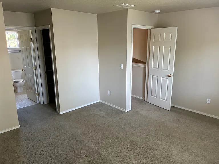 3482 S Virginia Ave — Photo 9
