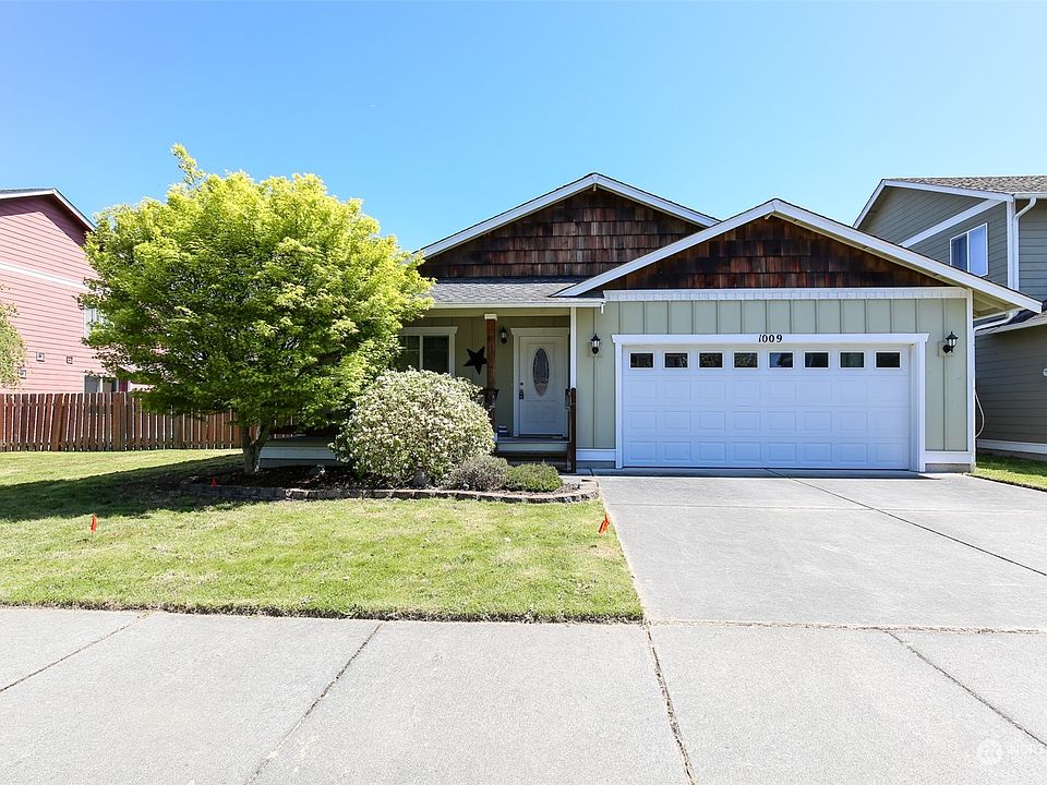 1st image of 1009 NW Longview Drive