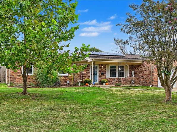 3448 Poppy Cres, Virginia Beach, VA 23453