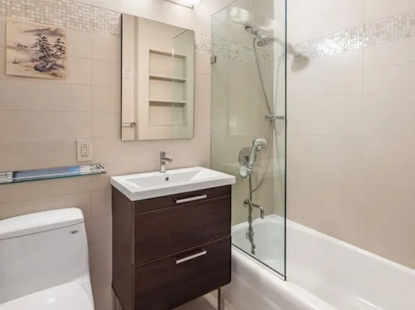 370 East 76th Street image 8 of 12