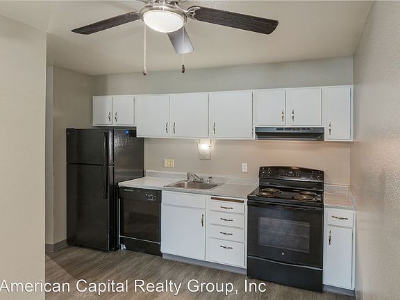 3rd image of 1129 Bennett Ave #210