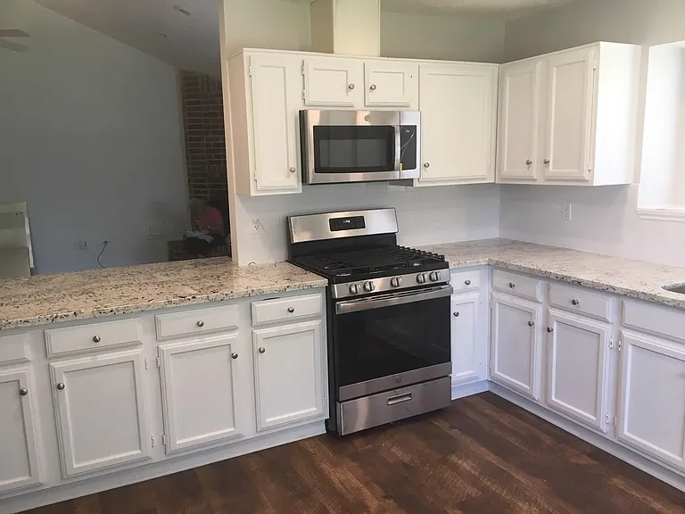 2618 Olster Dr — Photo 4