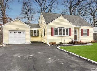 131 Foster Blvd, Babylon, NY 11702