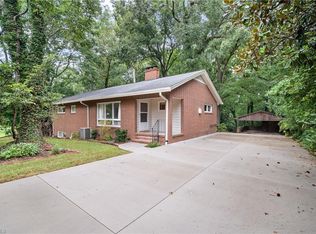 220 Pine Ridge Dr, High Point, NC 27262