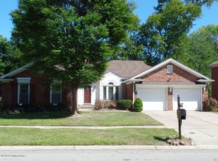 705 Farmingham Rd, Douglass Hills, KY 40243